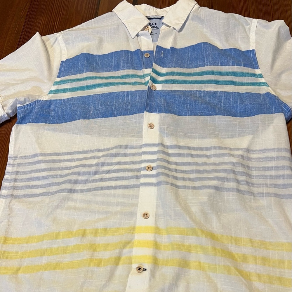 Izod‎ Saltwater Relaxed Classic short-sleeve button down medium shirt